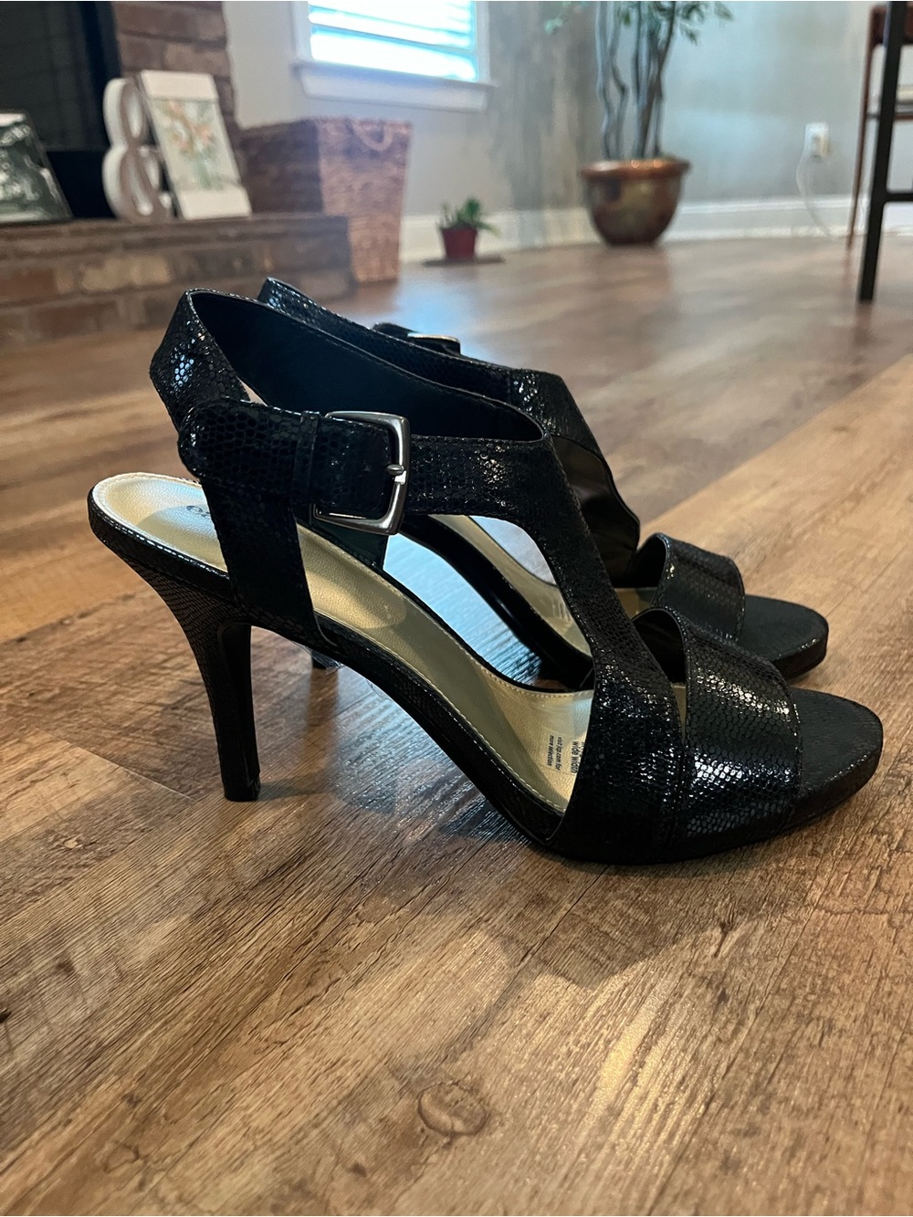 Black stiletto